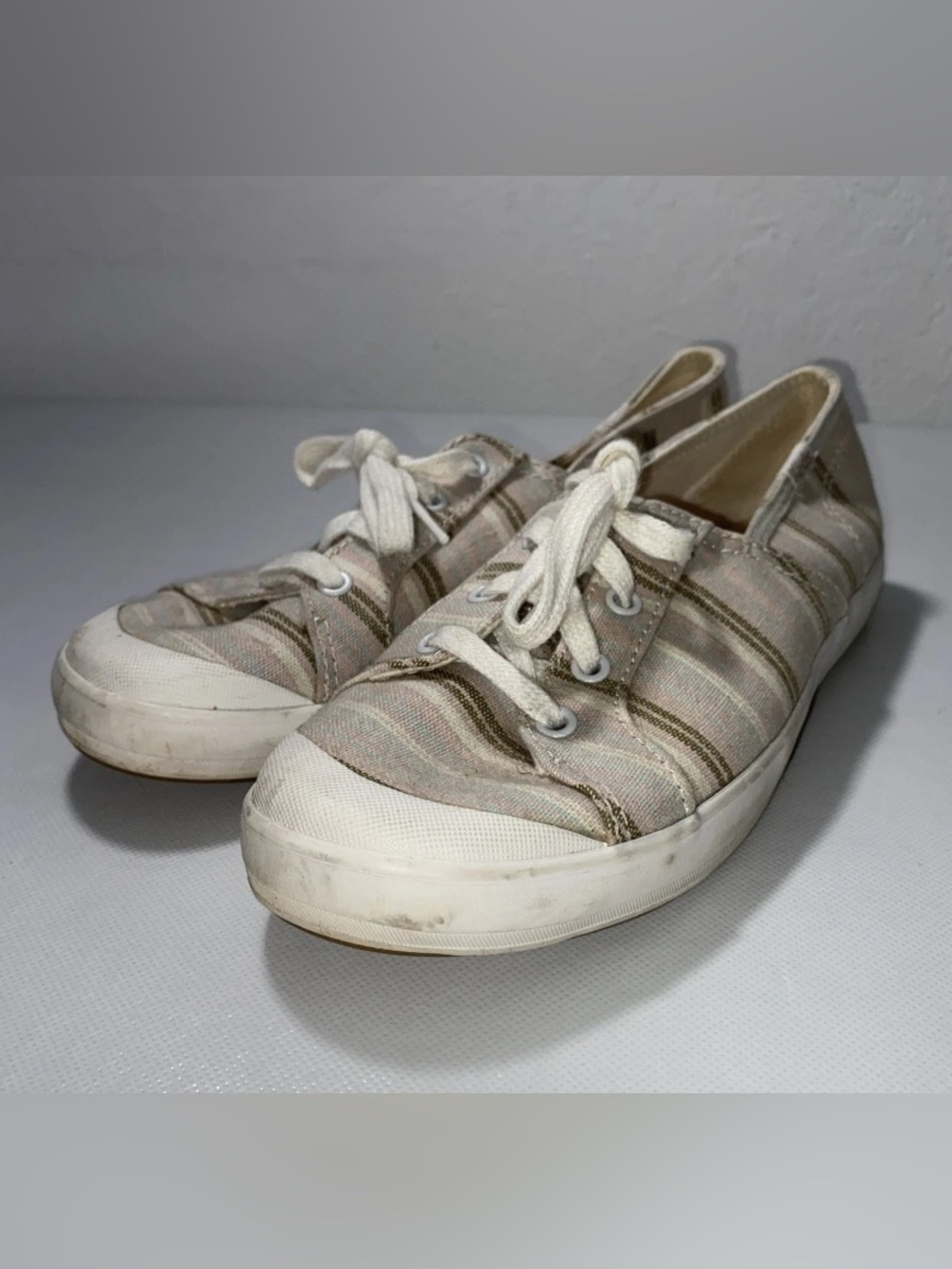 GOOD Womens Size 7 Keds Striped Canvas Multicolor Memory Foam Tennis Shoes